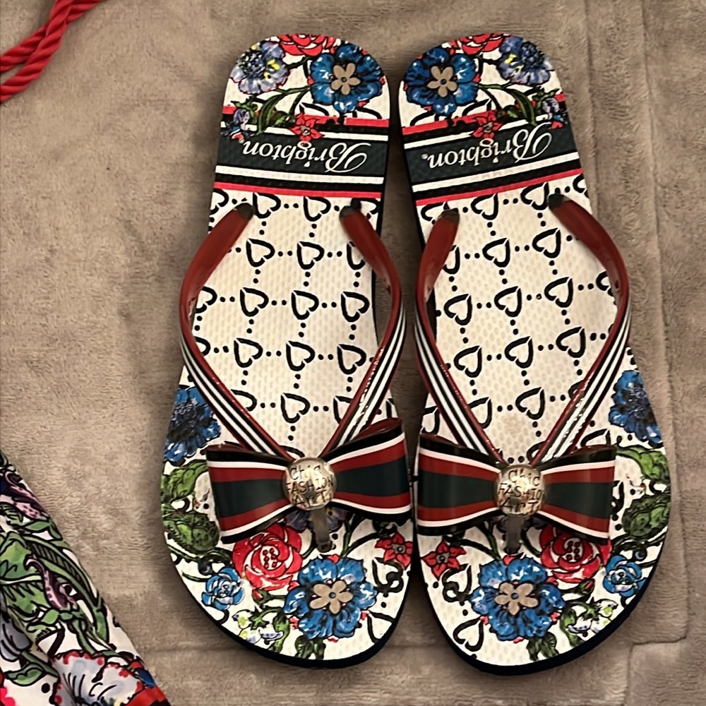 Brighton Collectibles Flip-flops Size 9 Bows Red/White/Blue